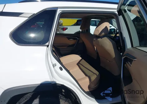 2021 Toyota Rav4 Xle from USA, damaged, VIN 2T3W1RFV1MC160907